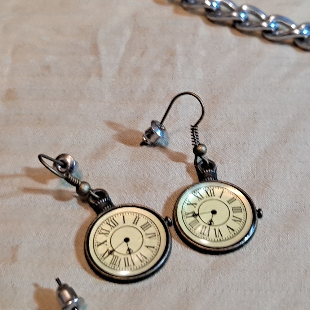 Random earring pack - Picture 2 of 9